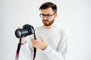 Erkek potographer düşünme