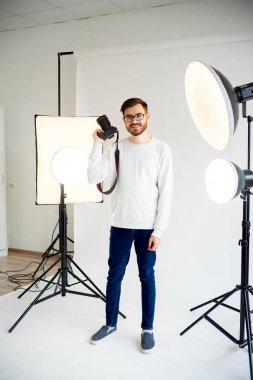 Genç erkek fotoğraf Studio
