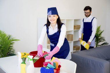 Profesyonel ekipman ile temizlik hizmeti
