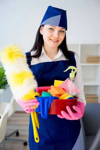 Mulher serviço de limpeza — Fotografia de Stock