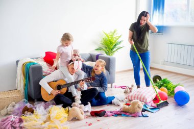 Anne evde pisliği Temizleme