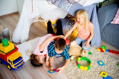 Bir Kızılderili çadırı çocuklarda