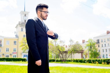 ofis dışında iş adamı