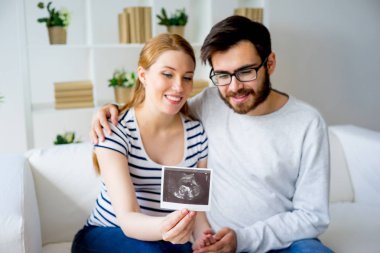 Çift sonogram holding