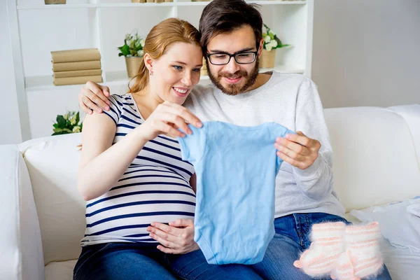 Çift giysiler seçmek