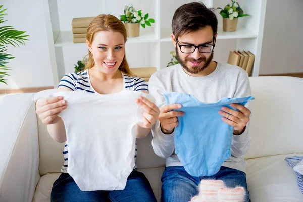 Çift giysiler seçmek