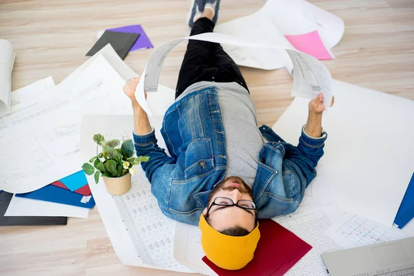 Evden çalışan serbest meslek mimar