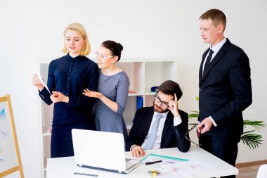 Grup Ofis çalışanları