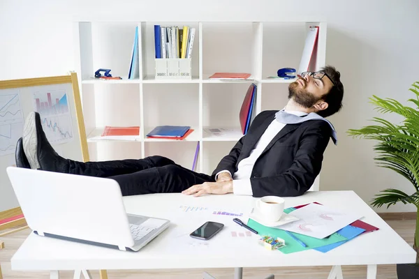 Portret zmęczonego biznesmena — Zdjęcie stockowe