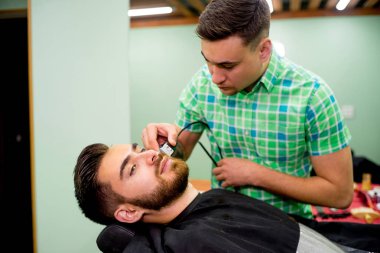 adam saçını Başlarken