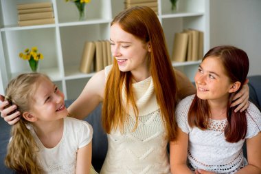 mutlu sevgi dolu aile