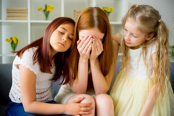 Annelerini teselli kızı