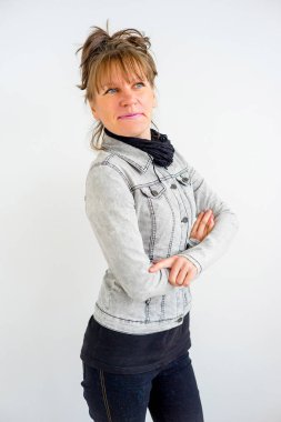 Kadın gösteren duygular