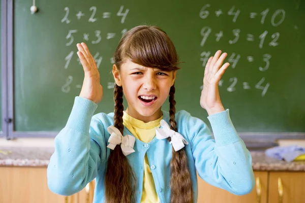 Chica en la escuela — Foto de Stock