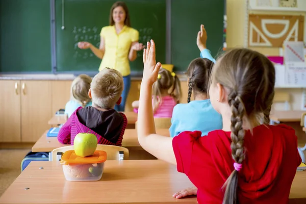 Niños en el aula — Foto de Stock