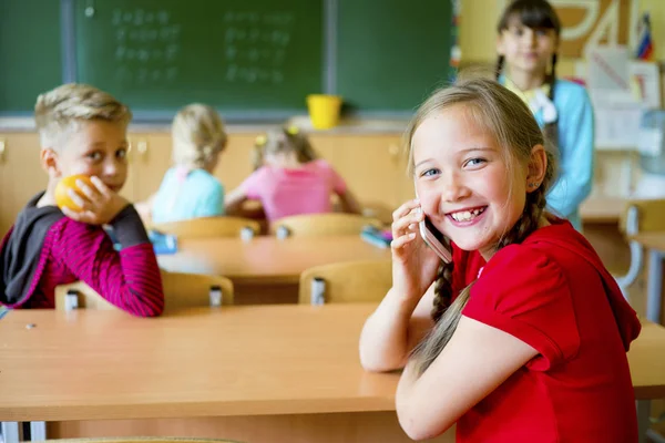 Niños en el aula — Foto de Stock