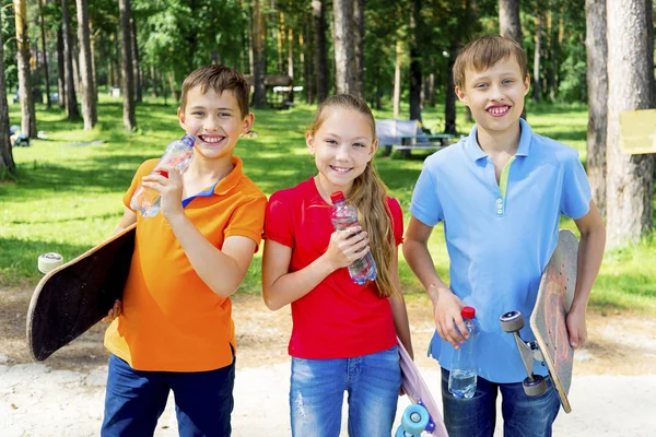 Etkin çocuklar kaykay