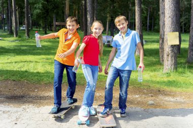 Etkin çocuklar kaykay