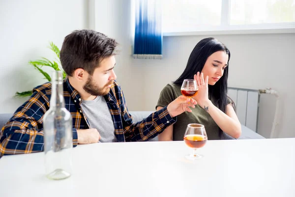 Çift birlikte içme