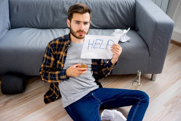 Alkol bağımlısı adam