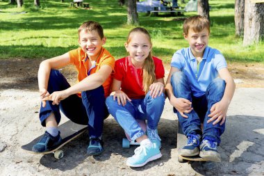 Etkin çocuklar kaykay