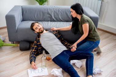 Alkol bağımlısı kocası