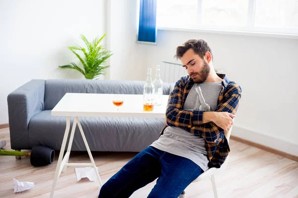 Alkol bağımlısı adam