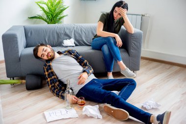 Alkol bağımlısı kocası