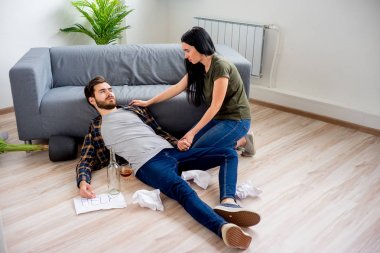 Alkol bağımlısı kocası