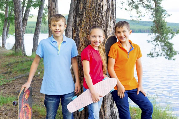 Etkin çocuklar kaykay