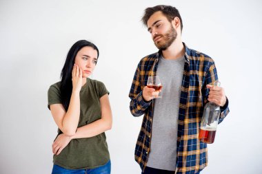 Alkol bağımlısı kocası