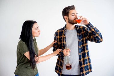 Alkol bağımlısı kocası