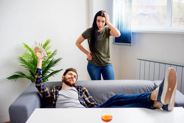 Alkol bağımlısı kocası