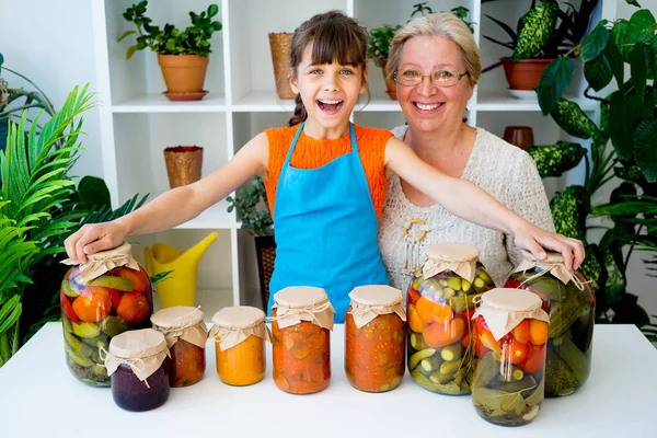 Büyükanne ve torunu