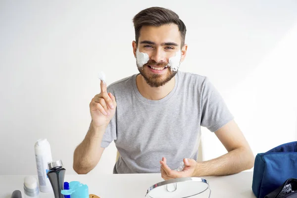 Guy morning hygiene — Stock Photo, Image