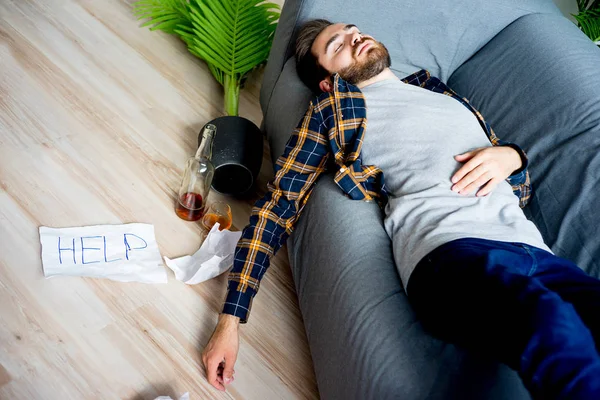 Alkollü sarhoş adam