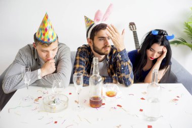 akşamdan sonra bir parti