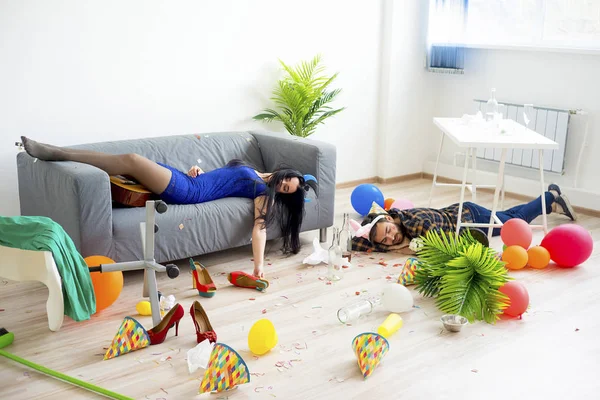 akşamdan sonra bir parti