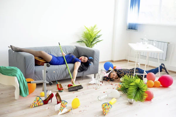 akşamdan sonra bir parti