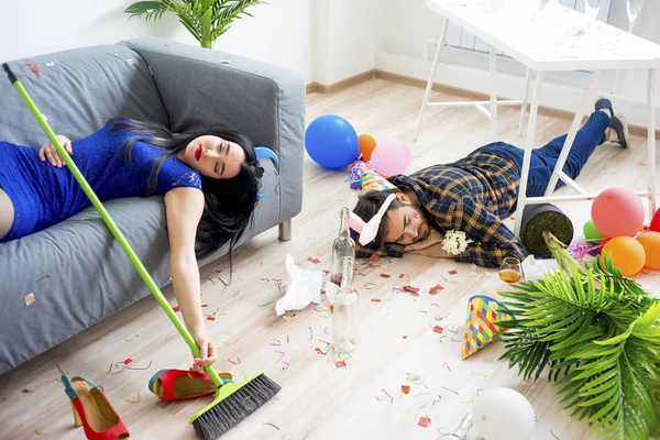 akşamdan sonra bir parti