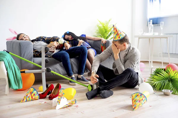 akşamdan sonra bir parti