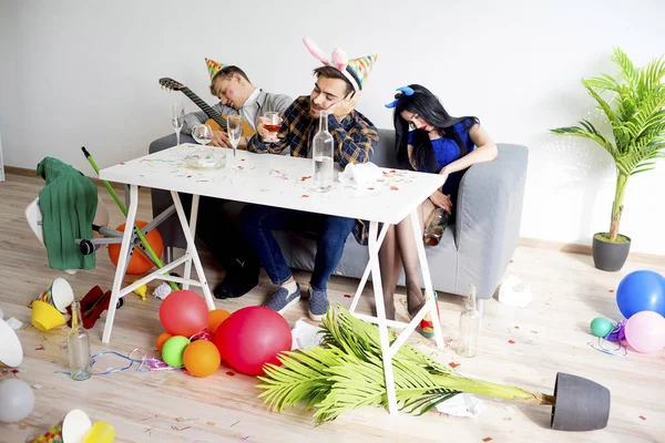 akşamdan sonra bir parti