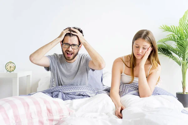 Çift uyuya kalmışım