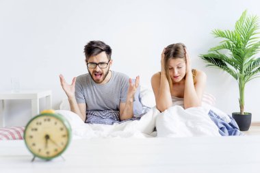 Çift uyuya kalmışım