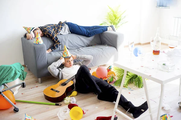 akşamdan sonra bir parti