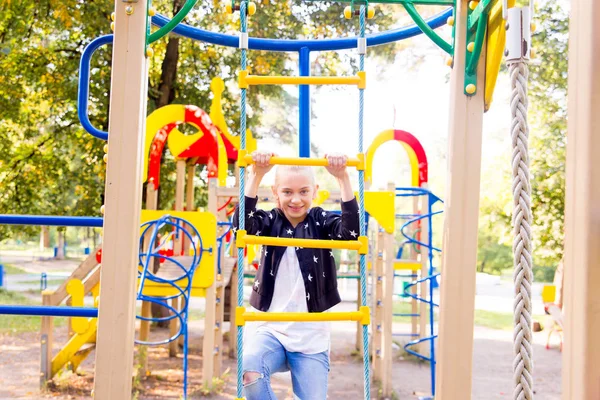 Kids on playground — Stock Photo, Image