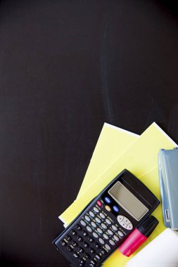 Birkaç okul öğeleri