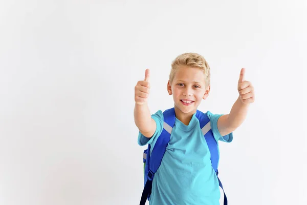 Ragazzo sta studiando — Foto Stock