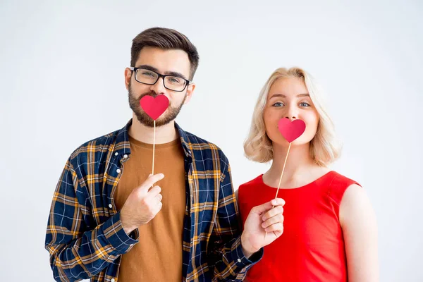 Çift kutluyor Sevgililer günü