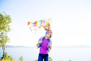 mutlu aile dışında